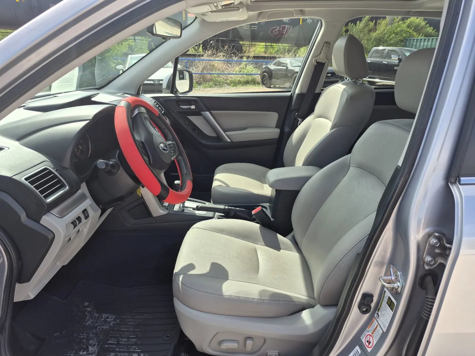 Used 2016 Subaru Forester 2.5i Limited AWD/4WD image 13