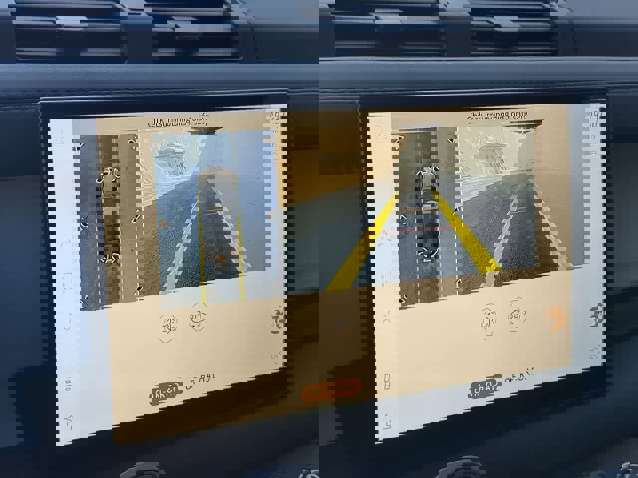 Used 2025 Land Rover Defender 110 S image 31