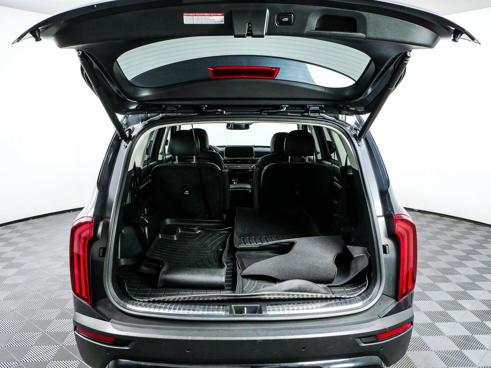 Used 2022 Kia Telluride SX w/ Nightfall Edition Package AWD/4WD image 32