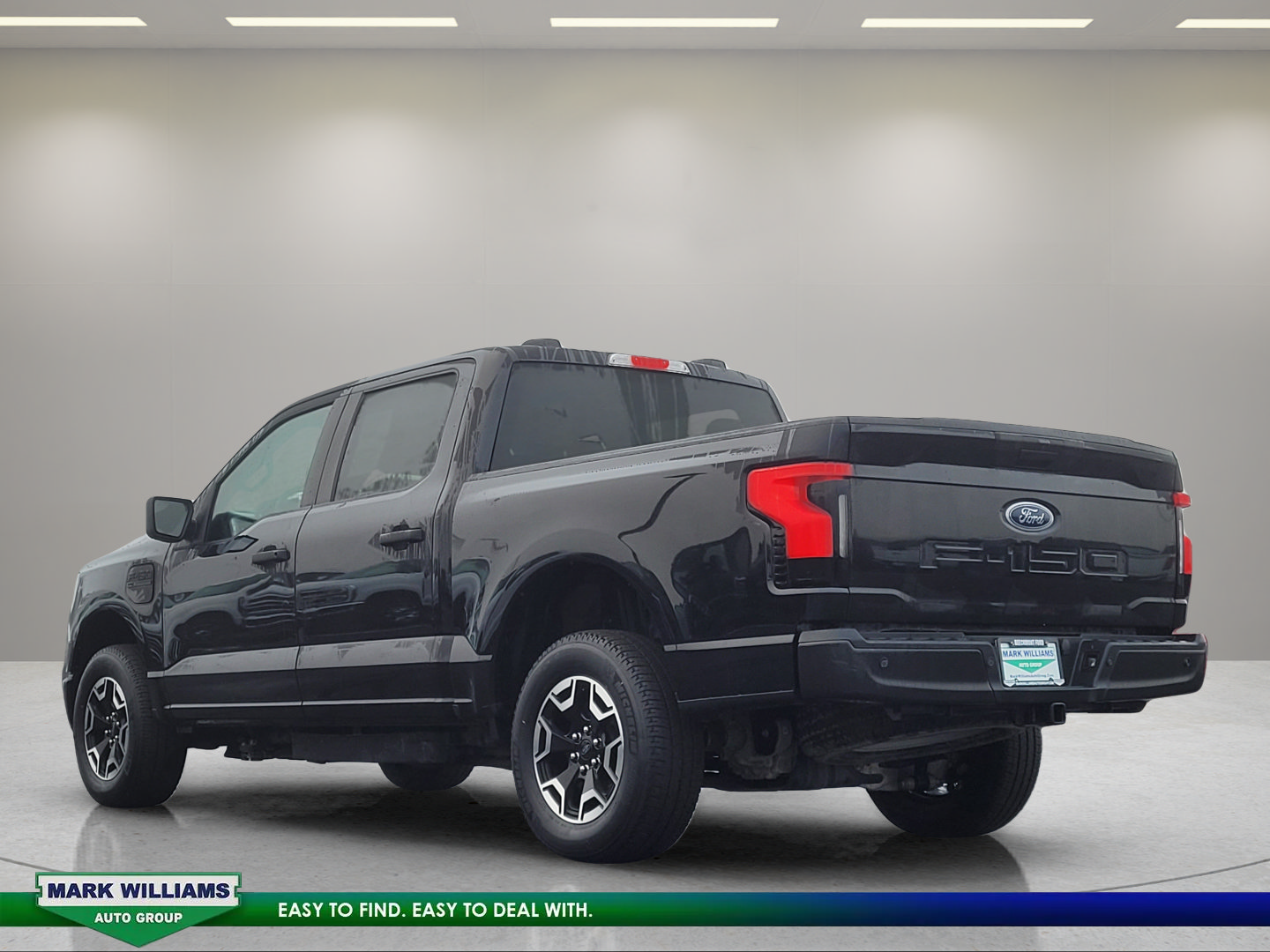 Used 2022 Ford F150 Lightning Pro AWD/4WD image 6