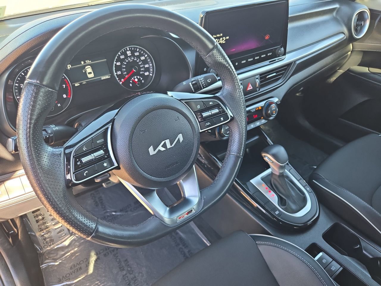 Used 2024 Kia Forte GT-Line image 15