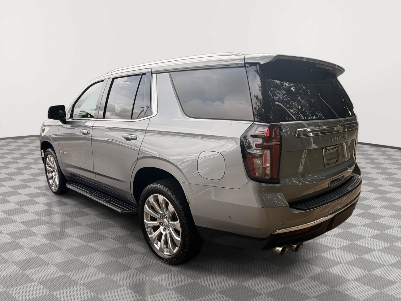 Used 2023 Chevrolet Tahoe Premier w/ Advanced Technology Package AWD/4WD image 4