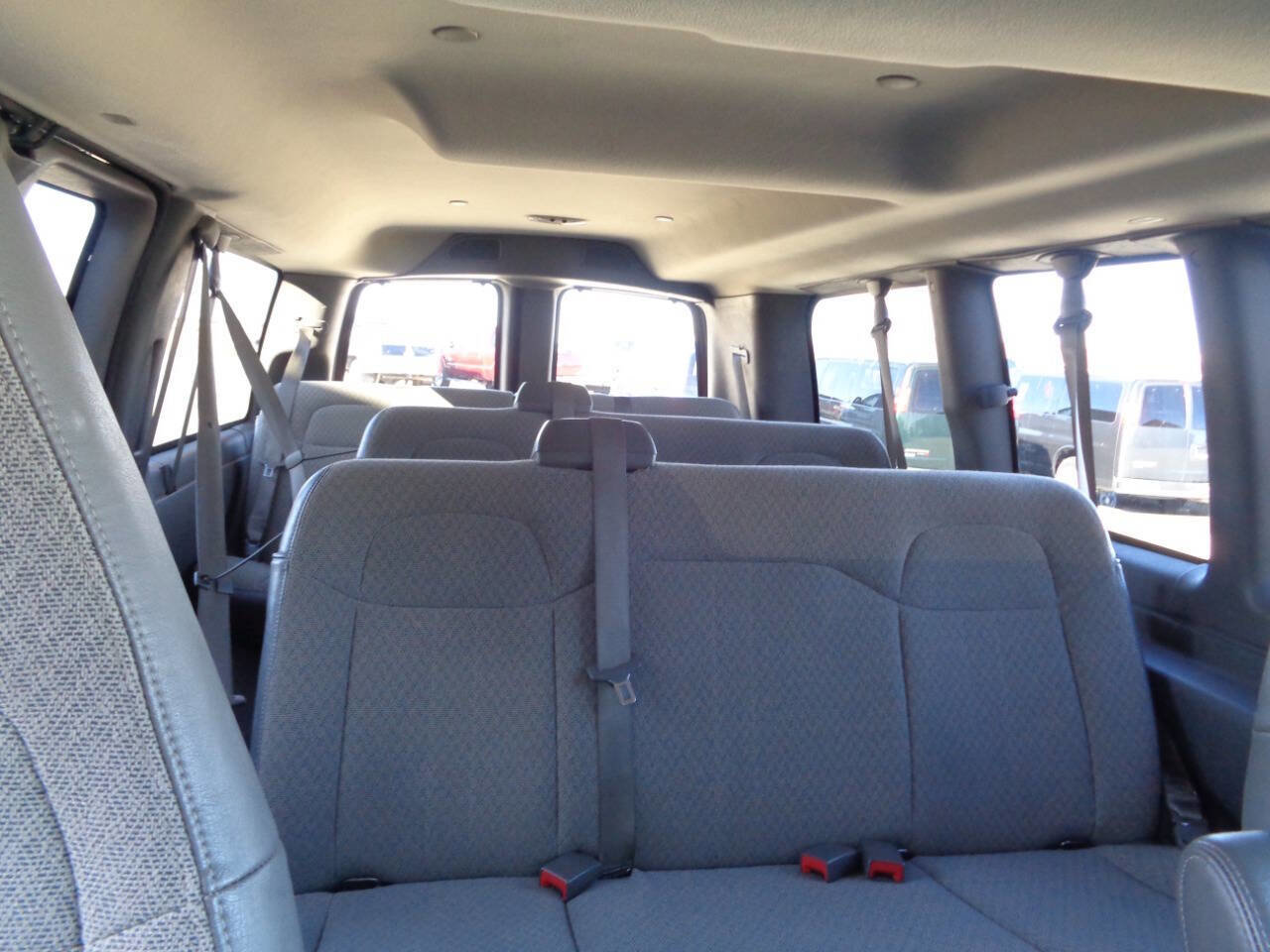 Used 2016 GMC Savana 3500 LT w/ LT Preferred Equipment Group image 44