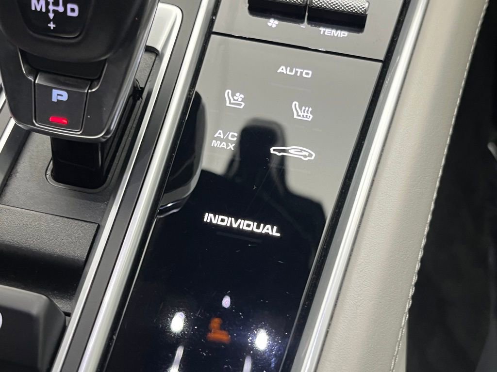 Used 2019 Porsche Panamera 4 image 18