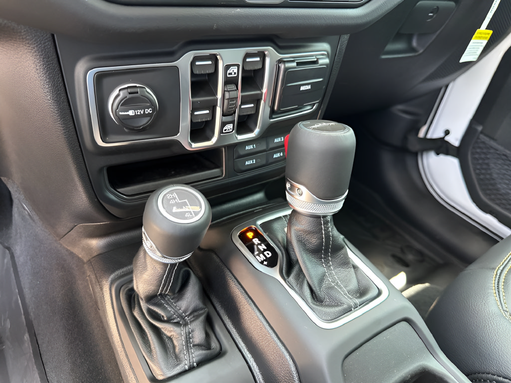 New 2026 Jeep Gladiator Sport AWD/4WD image 28