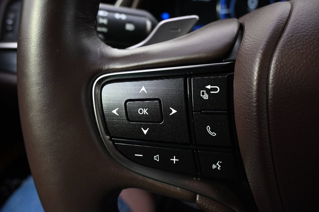 Used 2020 Lexus ES 350 Ultra Luxury w/ Accessory Package 2 FWD image 36