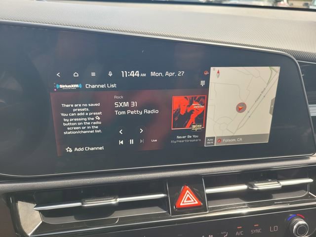 Used 2024 Kia Niro EX Touring FWD image 23