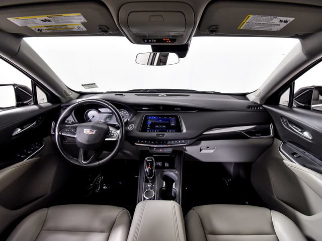 Used 2020 Cadillac XT4 Luxury FWD image 3