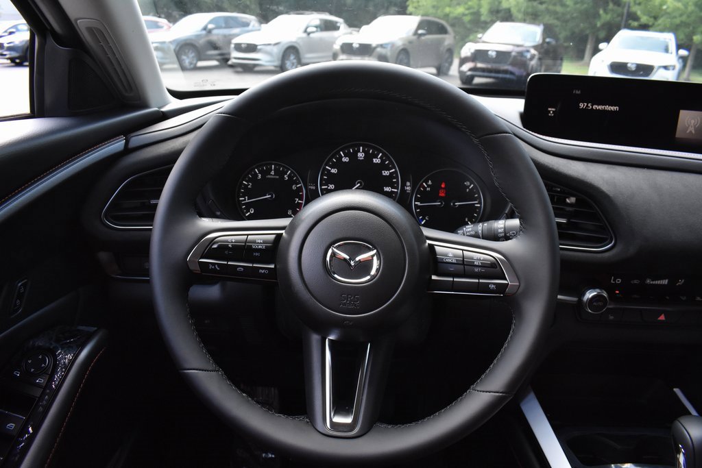 New 2025 MAZDA CX-30 Carbon image 25