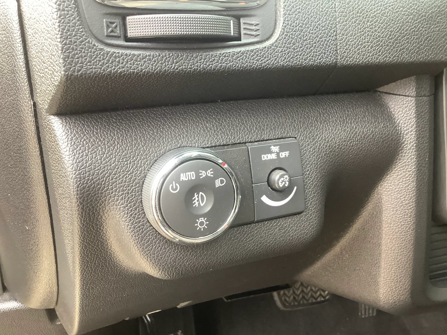 Used 2009 GMC Acadia SLE w/ Preferred Package FWD image 26