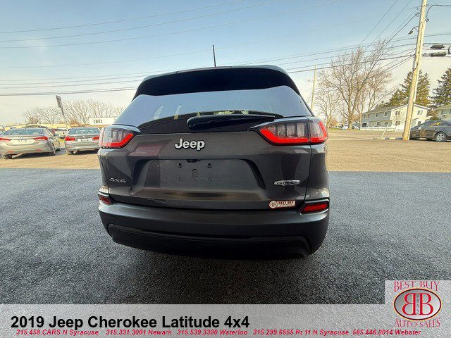 Used 2019 Jeep Cherokee Latitude Plus AWD/4WD image 4