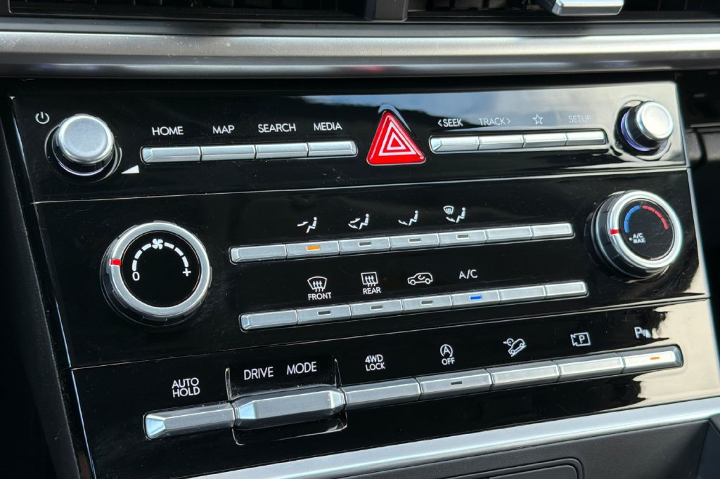 Certified 2025 Hyundai Santa Fe SE AWD/4WD image 21