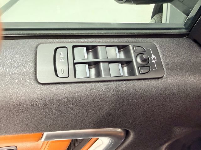 Used 2016 Land Rover Discovery Sport HSE Luxury AWD/4WD image 47
