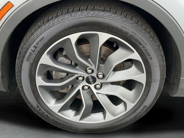 Used 2022 Lincoln Nautilus Reserve image 11