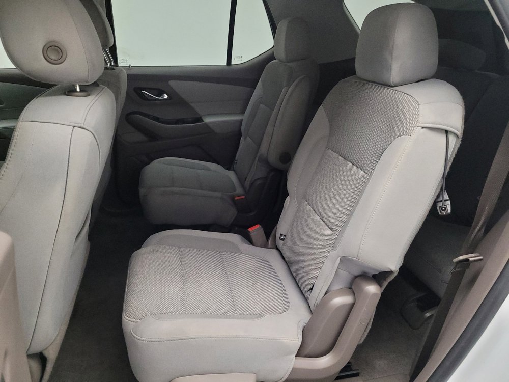 Used 2019 Chevrolet Traverse LT image 18