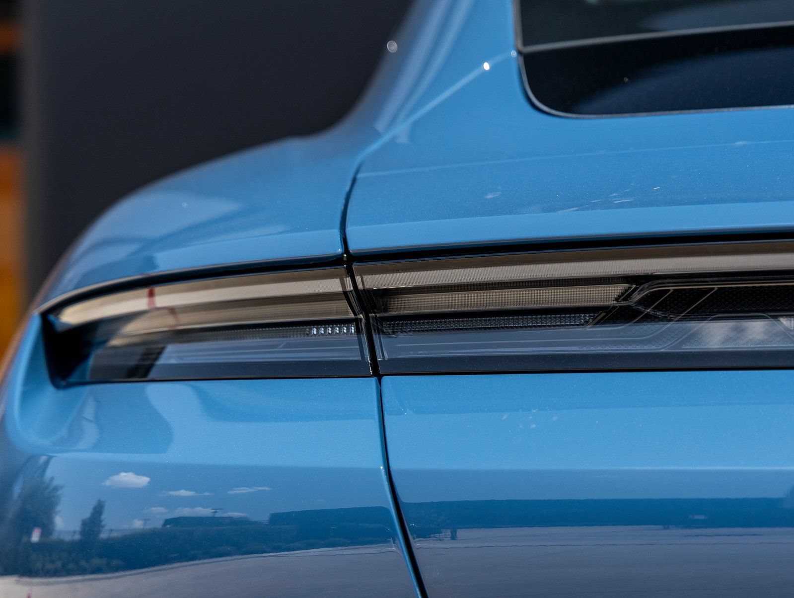Certified 2025 Porsche Taycan AWD/4WD image 14