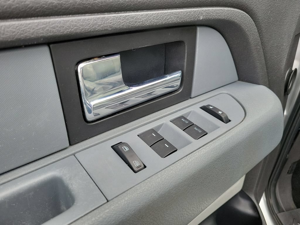 Used 2013 Ford F150 XLT w/ XLT Chrome Pkg RWD image 26