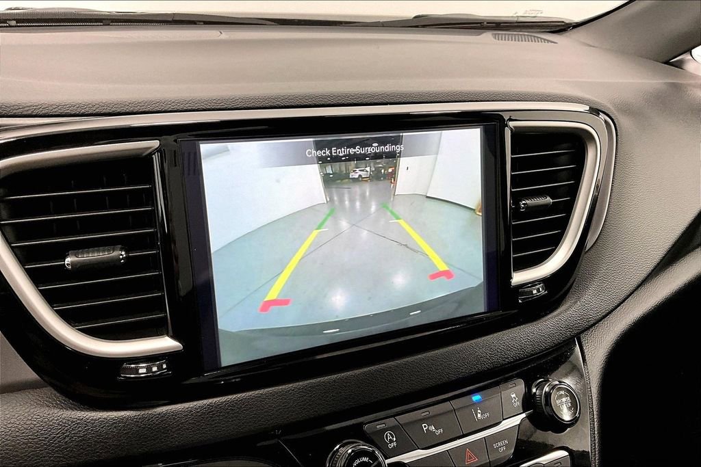 Used 2026 Chrysler Pacifica Select FWD image 29