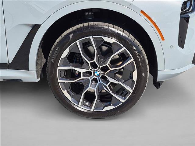 Used 2026 BMW X7 xDrive40i w/ M Sport Package AWD/4WD image 27