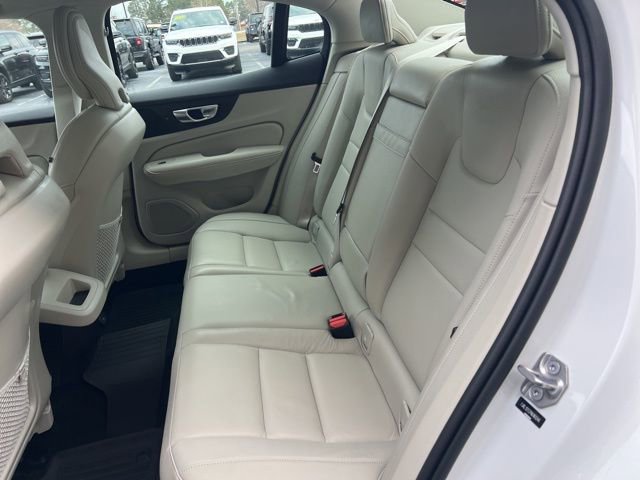 Used 2022 Volvo S60 B5 Momentum w/ Premium Package image 17