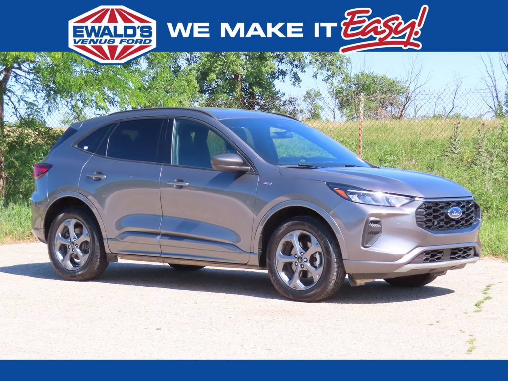 Used 2023 Ford Escape ST-Line w/ Tech Pack #1 AWD/4WD video 1