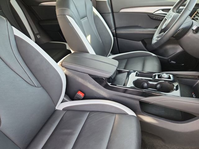 Used 2025 Buick Envision Sport Touring AWD/4WD image 18