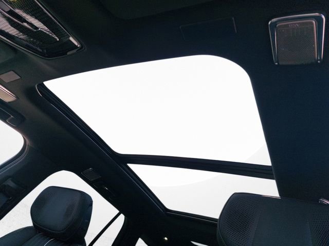 Used 2026 Cadillac Vistiq Luxury image 32