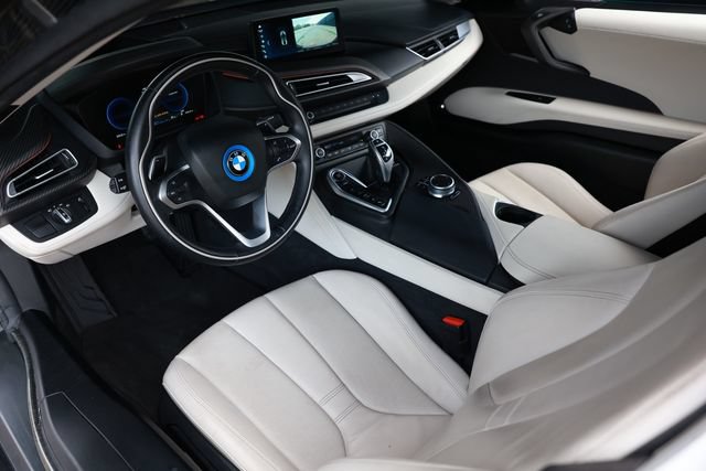 Used 2020 BMW i8 Coupe AWD/4WD image 6