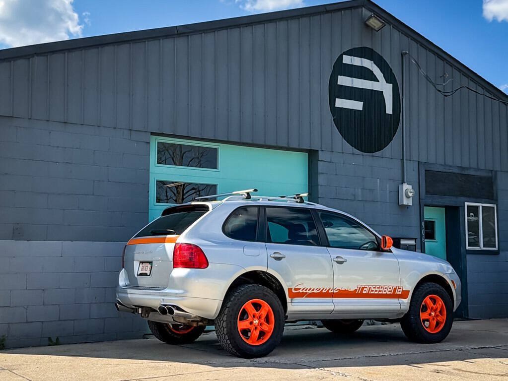 Used 2006 Porsche Cayenne Turbo AWD/4WD image 9