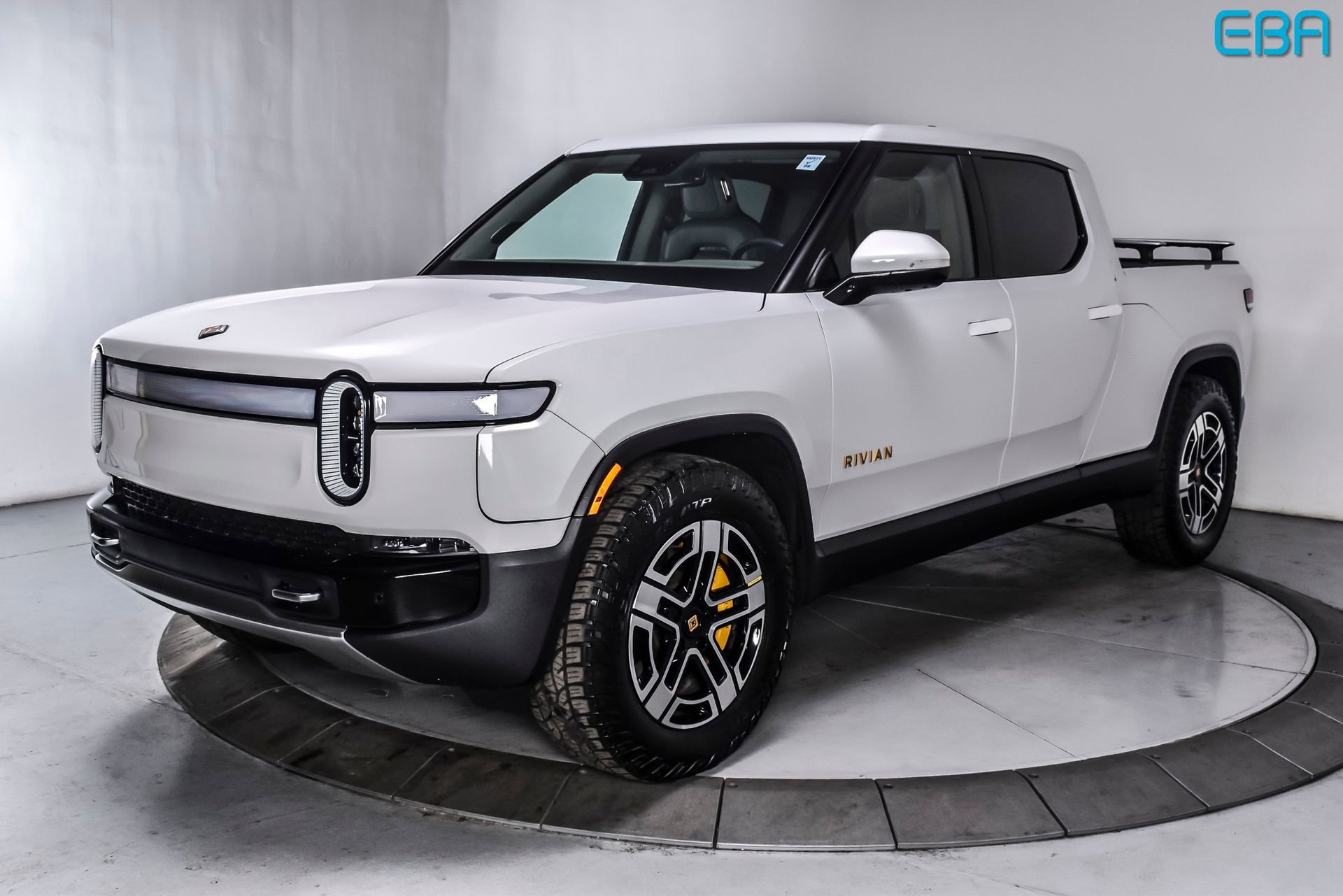 Used 2022 Rivian R1T Adventure AWD/4WD image 2