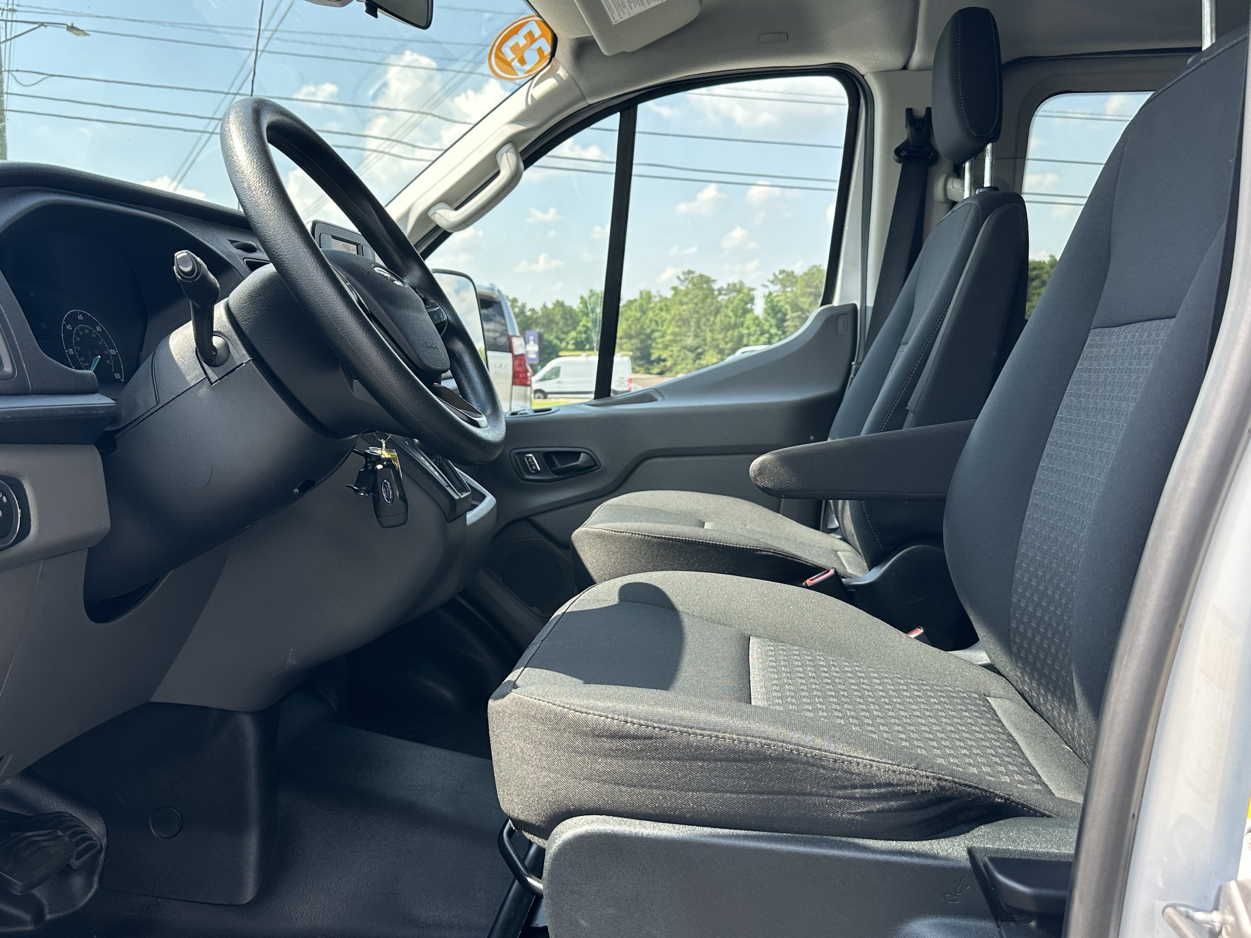 Used 2023 Ford Transit 350 XL AWD/4WD image 9