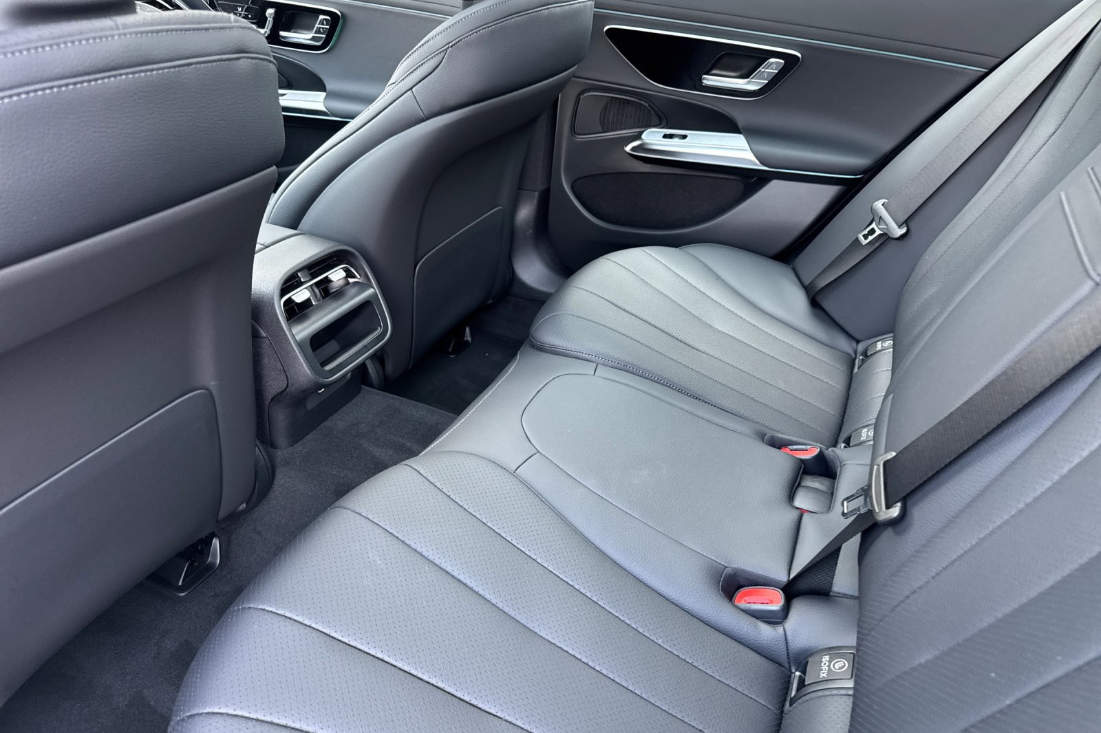 New 2026 Mercedes-Benz E 350 4MATIC Sedan image 12