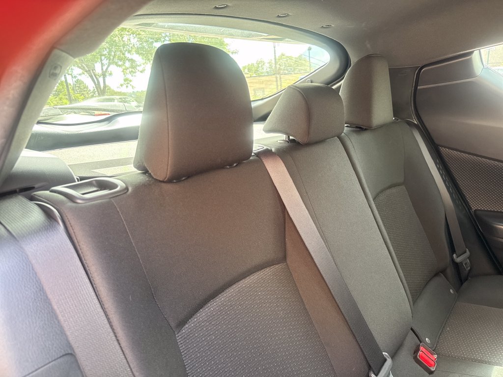 Used 2019 Toyota C-HR XLE FWD image 25