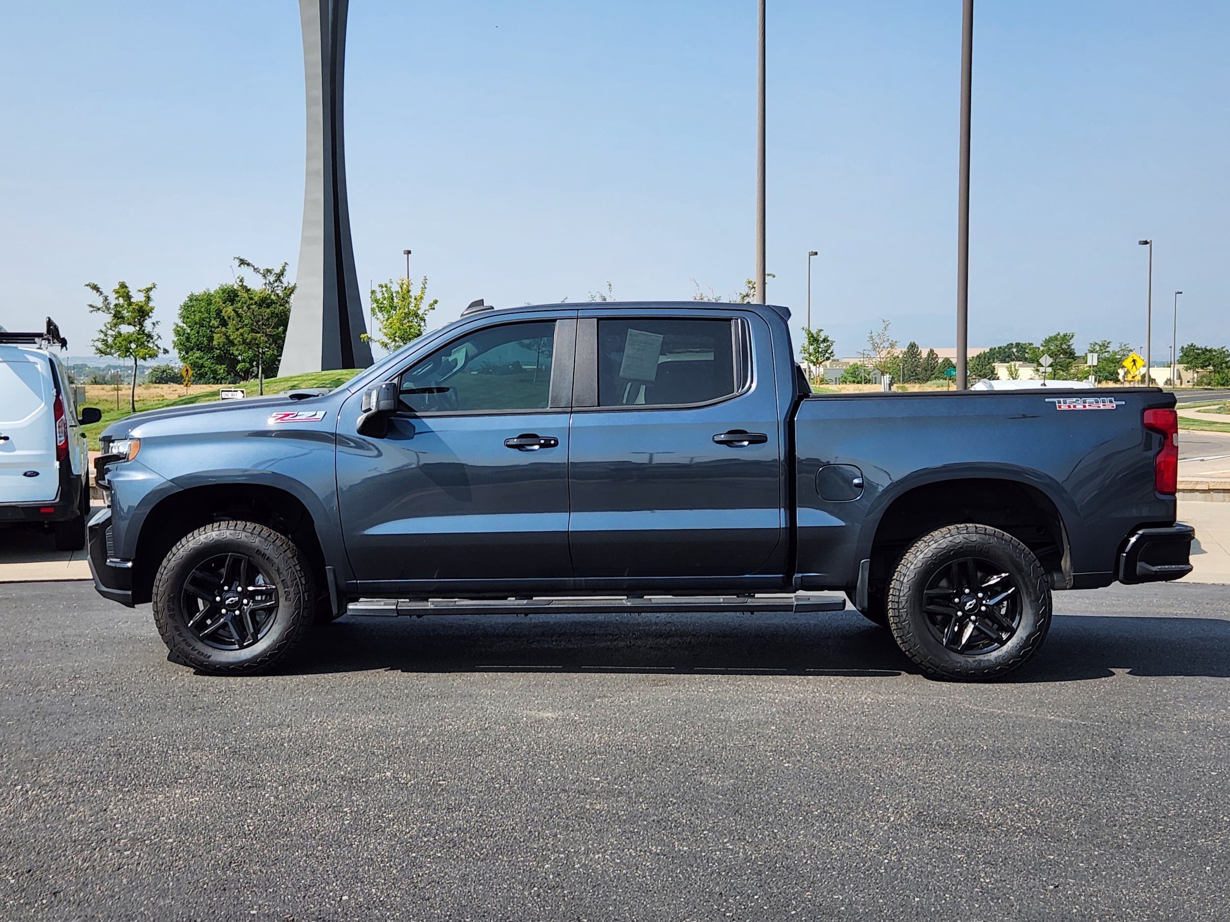Used 2020 Chevrolet Silverado 1500 LT Trail Boss AWD/4WD image 2