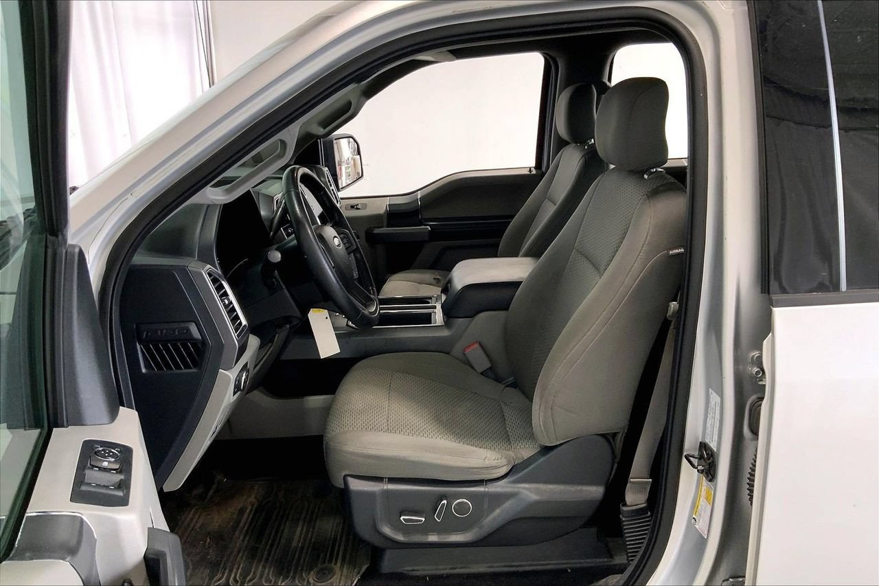 Used 2016 Ford F150 XLT w/ Equipment Group 302A Luxury RWD image 15