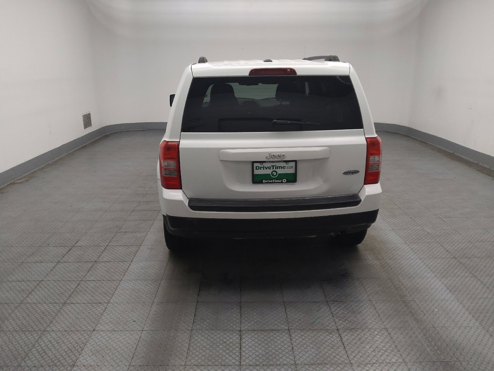 Used 2015 Jeep Patriot High Altitude FWD image 7