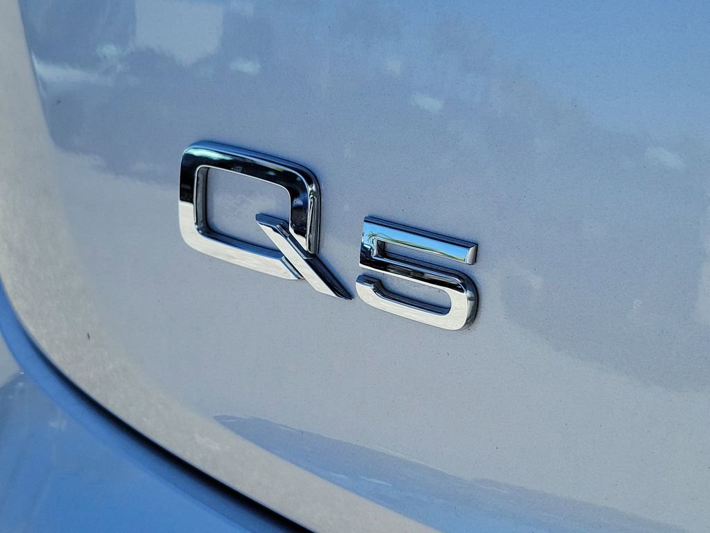 Used 2023 Audi Q5 2.0T Premium w/ Convenience Package image 5