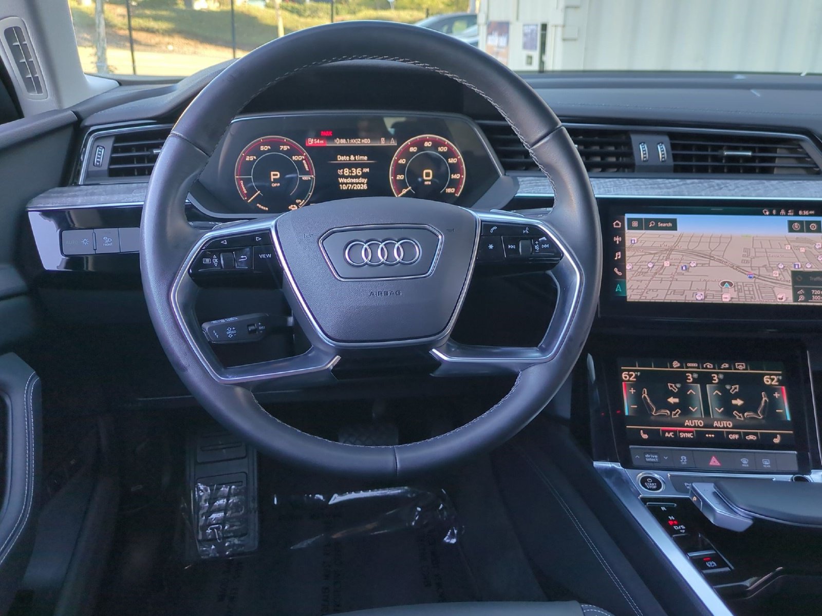 Used 2024 Audi Q8 e-tron Premium AWD/4WD image 9