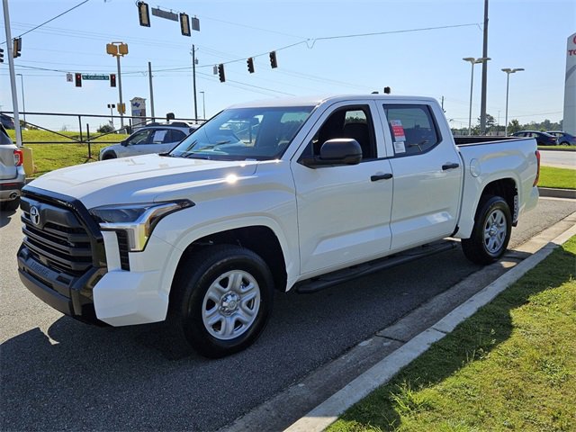 New 2026 Toyota Tundra SR image 3