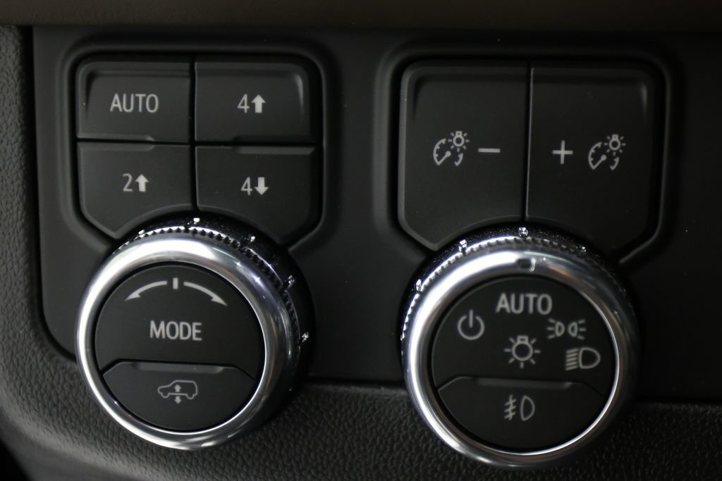 Used 2026 GMC Yukon XL Denali Ultimate AWD/4WD image 23