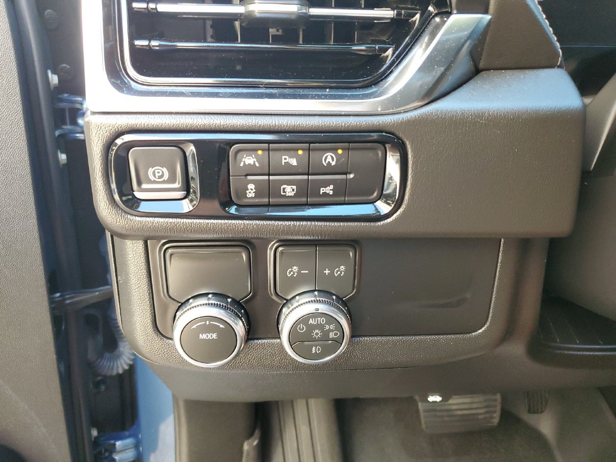 Used 2026 GMC Yukon Denali w/ LPO, Floor Liner Package RWD image 28
