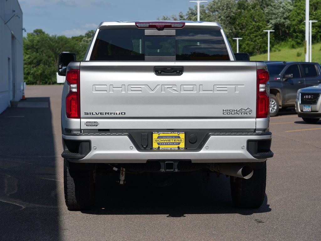 Certified 2022 Chevrolet Silverado 3500 High Country w/ Z71 Off-Road Package AWD/4WD image 4