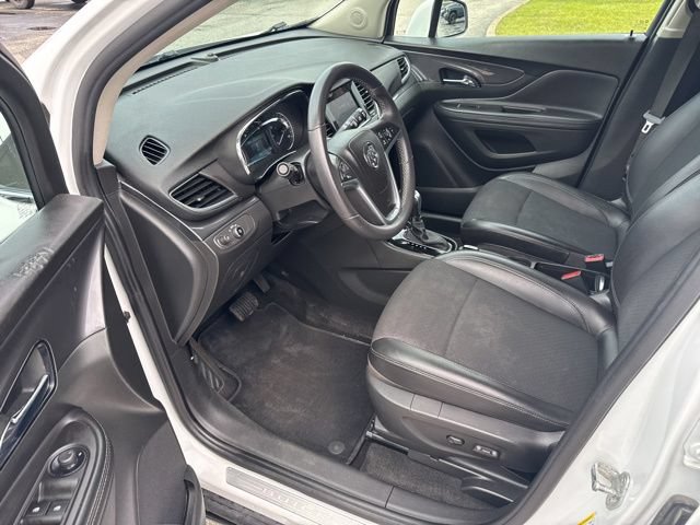 Used 2022 Buick Encore Preferred w/ Safety Package AWD/4WD image 48