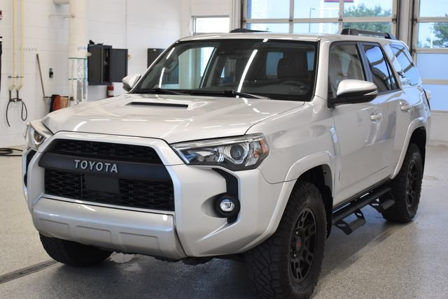 Used 2021 Toyota 4Runner TRD Off-Road Premium w/ Moonroof Package AWD/4WD image 9
