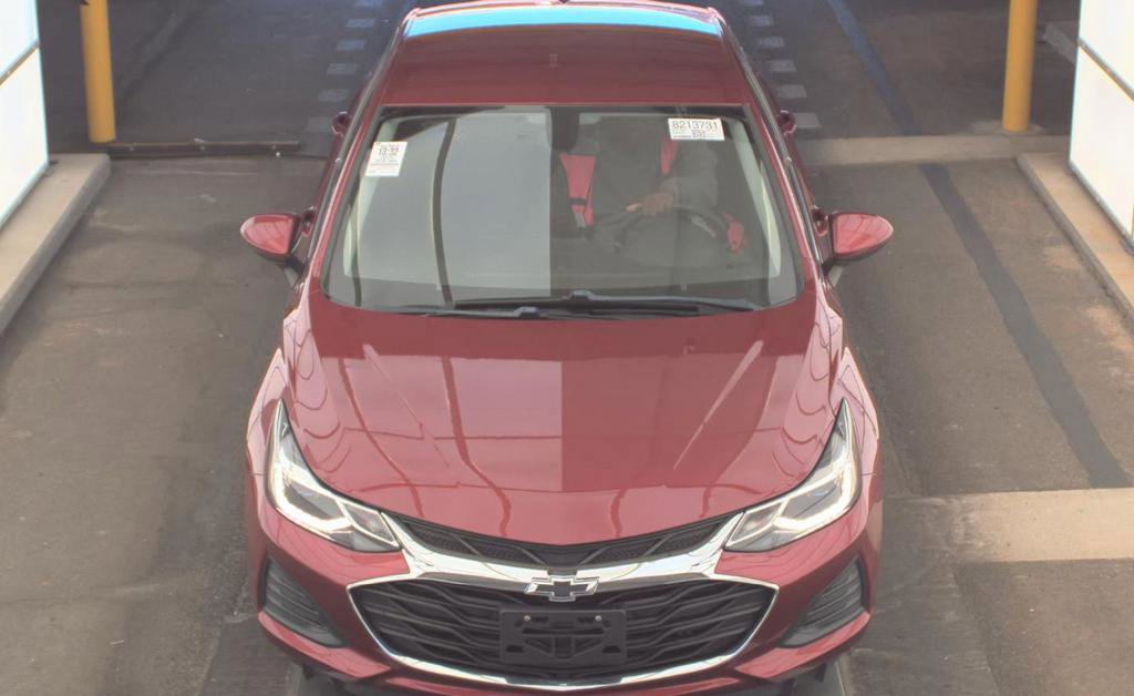 Used 2019 Chevrolet Cruze LT FWD image 2