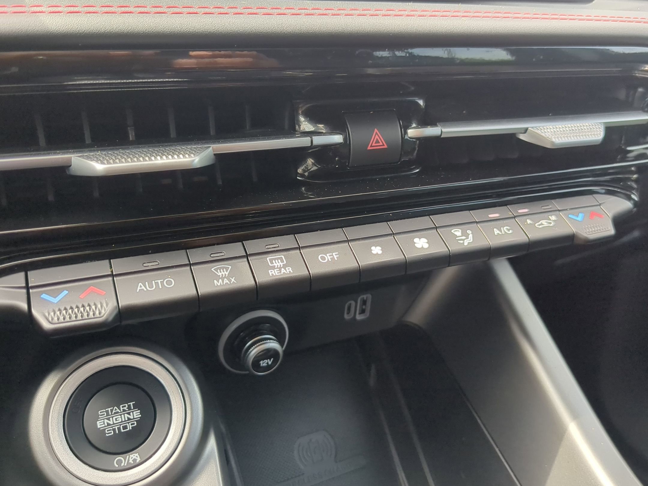 Used 2024 Dodge Hornet R/T Plus w/ R/T Blacktop Package image 19