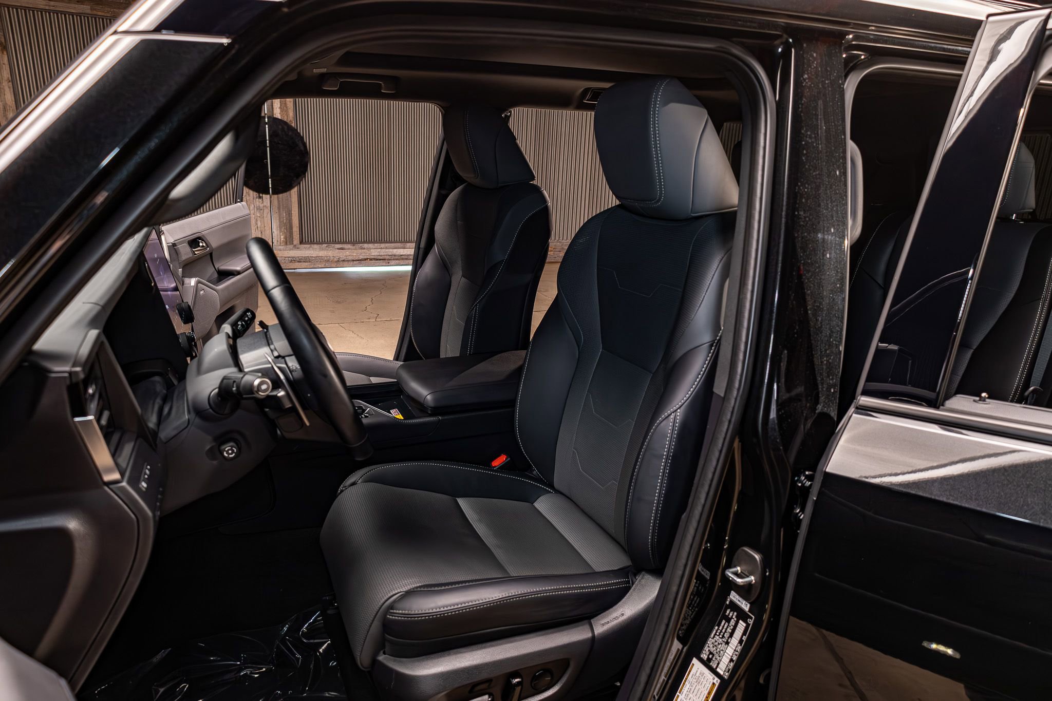 Used 2025 Lexus GX 550 w/ Cold Area Package image 19