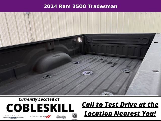 Used 2024 RAM 3500 Tradesman w/ Chrome Appearance Group image 13
