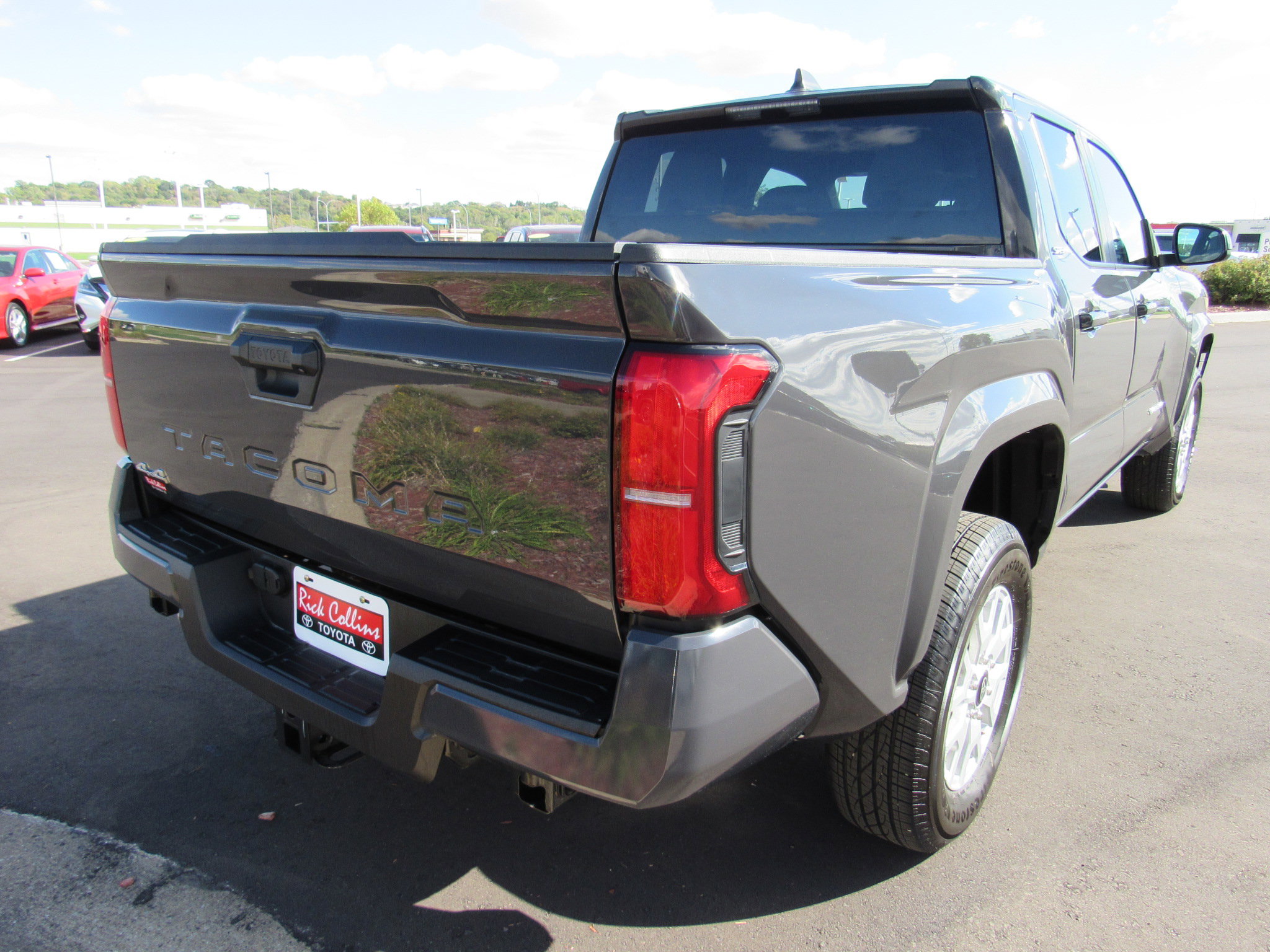 Used 2025 Toyota Tacoma SR5 image 6