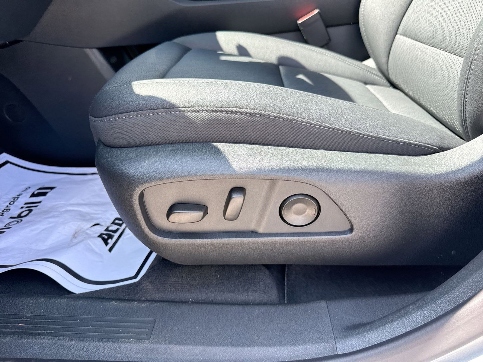 New 2026 Chevrolet Equinox LT w/ Convenience Package II AWD/4WD image 14